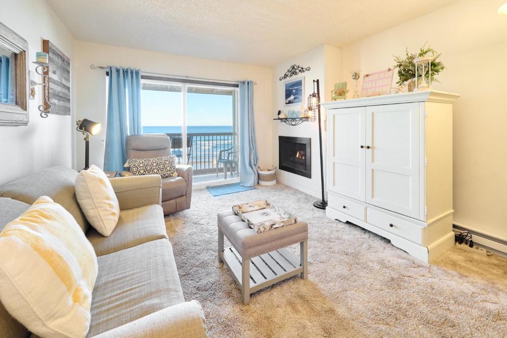 Suite with Sea View interior